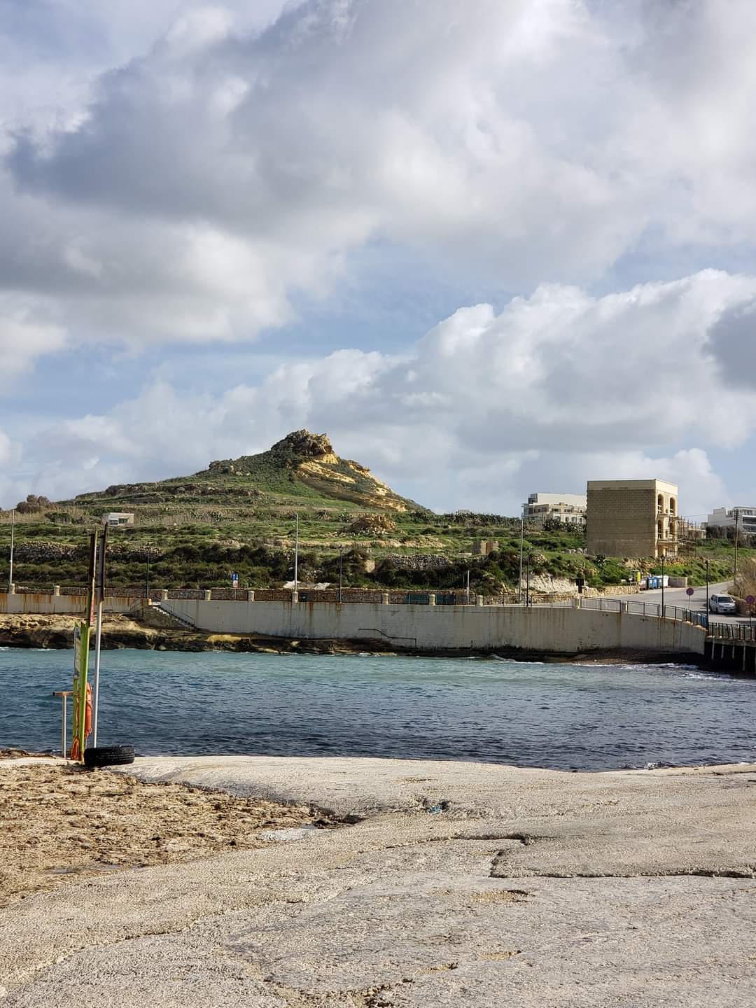 Il-Bajja tal-Qbajjar u l-Qolla s-Safra